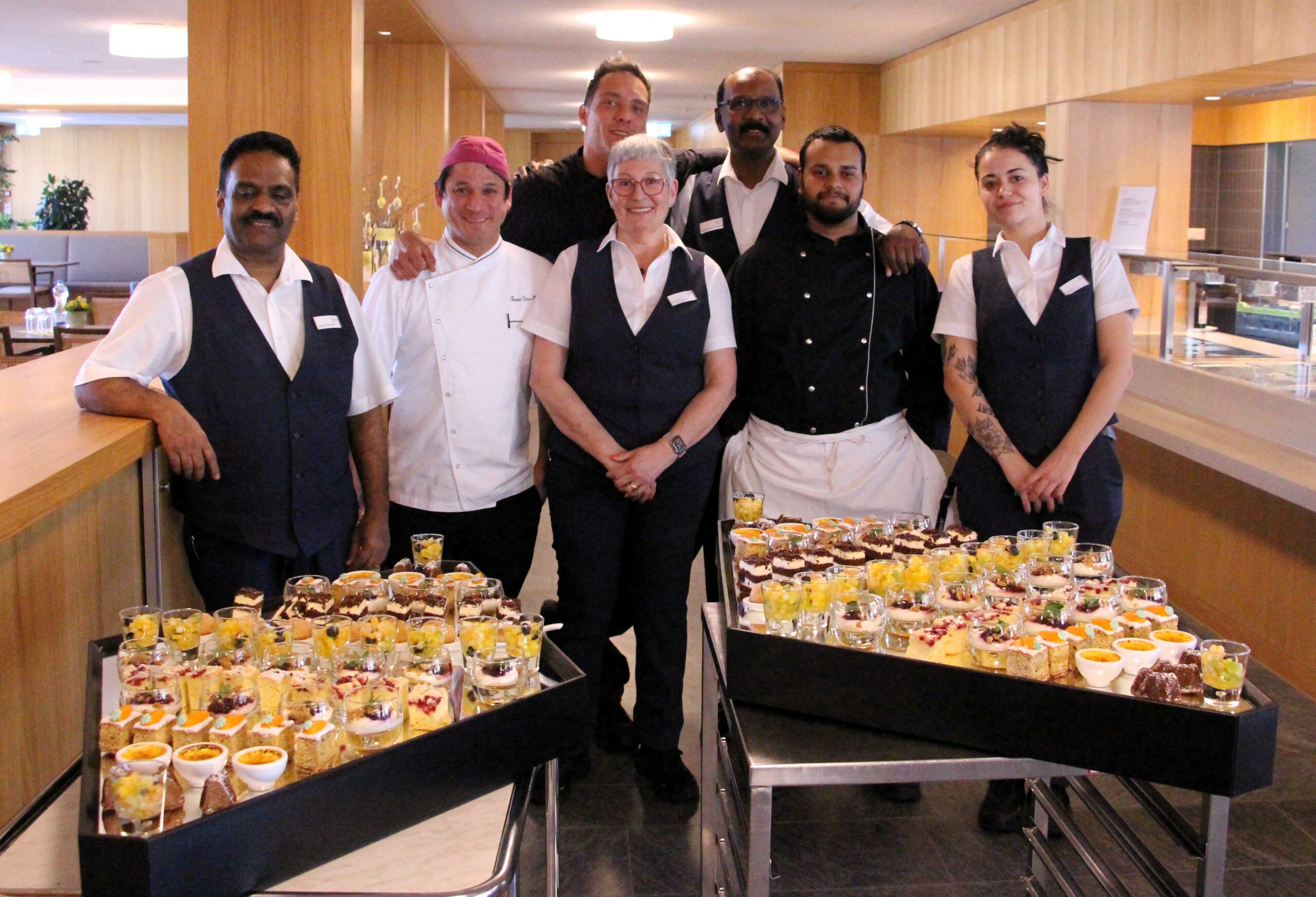 Ein Dessertbuffet und ein Konzert zu Ostern